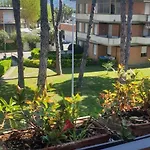 Carachouse-lido Di Camaiore, Tra Pini Marini E Mare Appartement